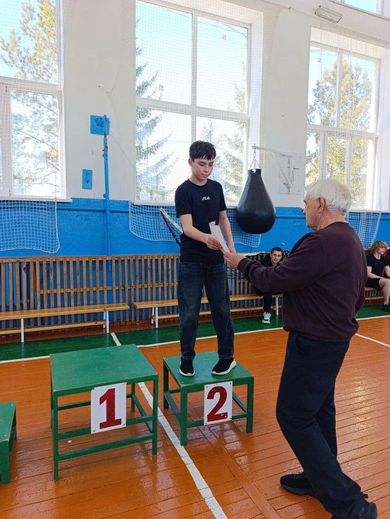🔥 Триумф наших  прыгунов!  Сегодня в городе Еманжелинске состоялись соревнования по прыжкам в высоту