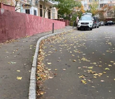🧹 Двор на улице Грина убирают только после жалоб