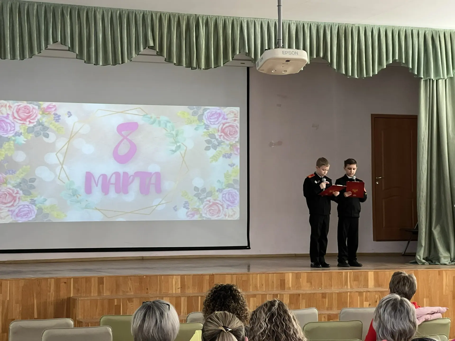 🎉🌸 Школьный концерт к 8 марта! 🌸🎉  Дорогие друзья!   6 марта в нашей школе прошел замечательный конц