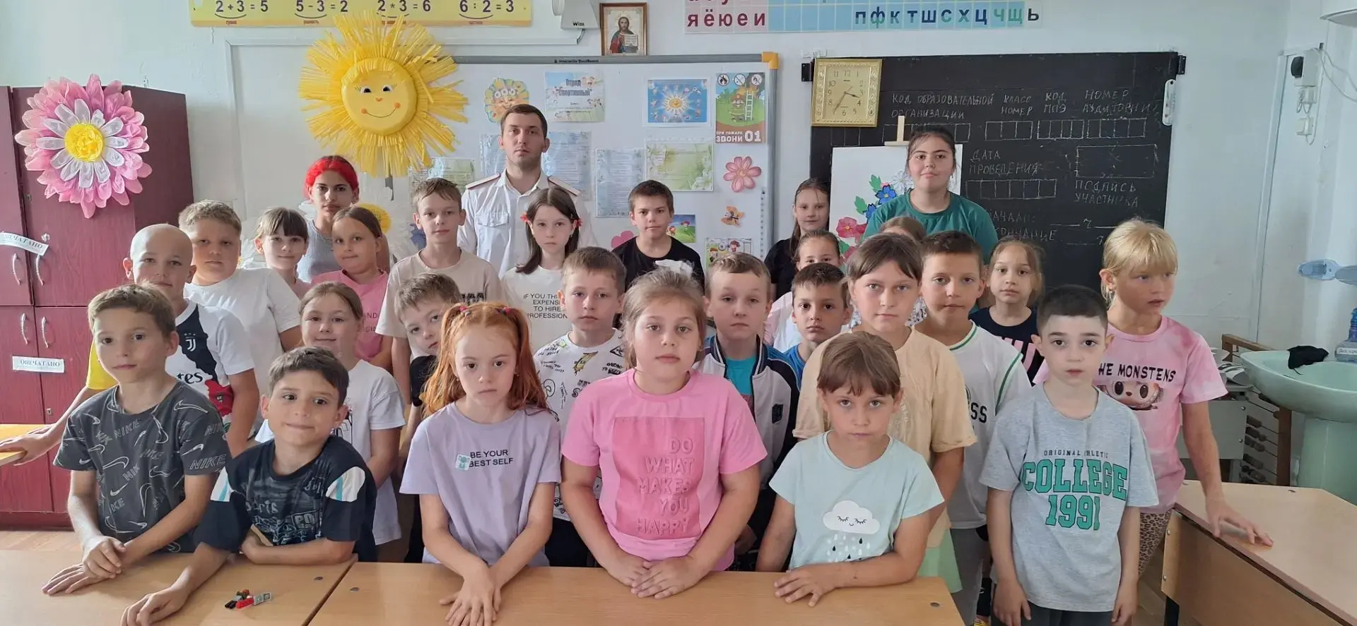 🤗Сегодня в гостях у ребят из лагеря побывал представитель союза казачьей молодёжи Морд...