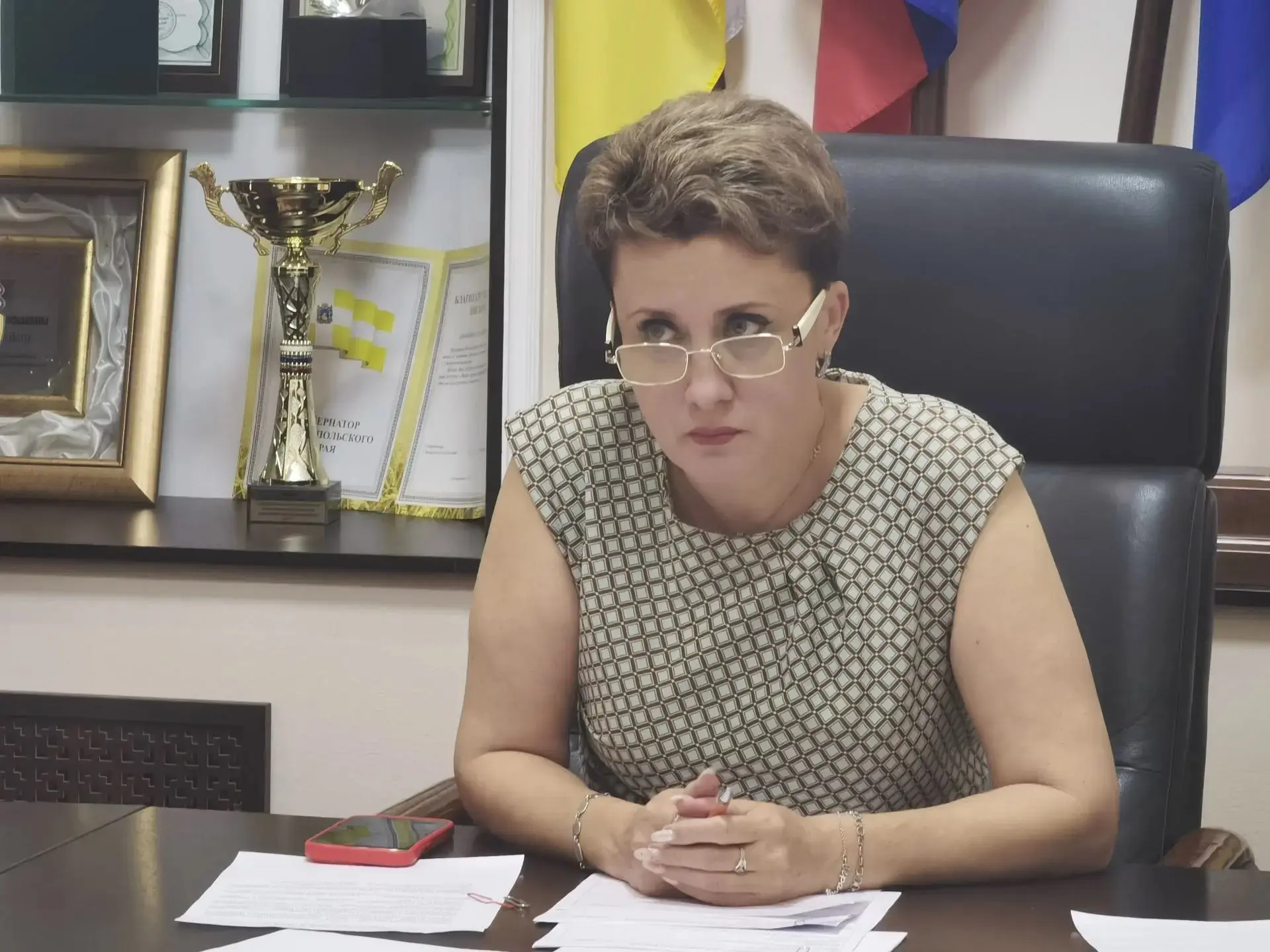 Провела приём граждан по личным вопросам.

Каждому, кто пришёл сегодня, постаралась предоставить под