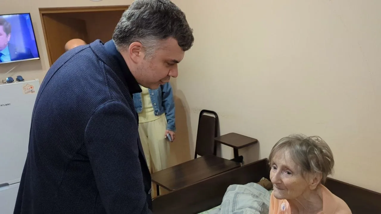 ✅Как вы считаете - что нужно пожилому человеку в первую очередь?

💠 В Доме социального обслуживания