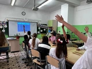 Давай, Россия!»🇷🇺

В нашем пришкольном лагере прошел квест «Давай, Россия!». Ребята отправились по