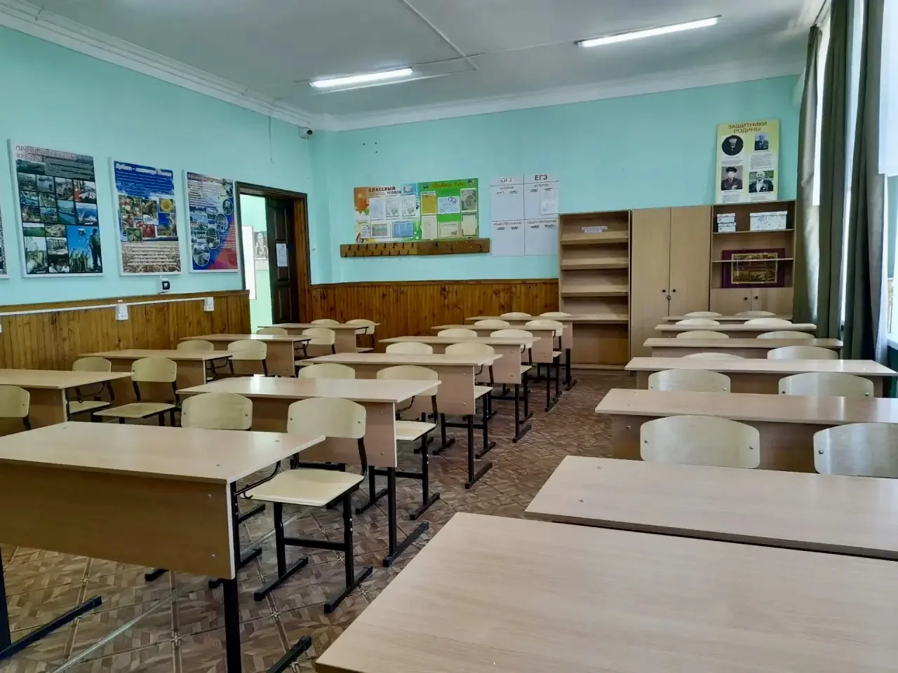 🏢Новый учебный год не за горами, и мы активно готовим классные кабинеты к встрече с учениками. 

Ле