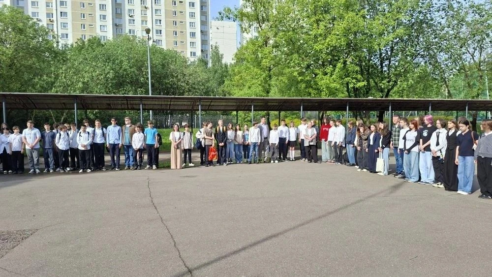 18 мая 2026. Традиционно неделя в школе началась с церемонии поднятия Государственного флага Российс