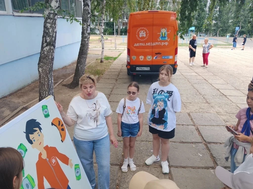 Ещё один яркий и насыщенный день в нашем пришкольном лагере подошёл к концу. Утро началось как всегд