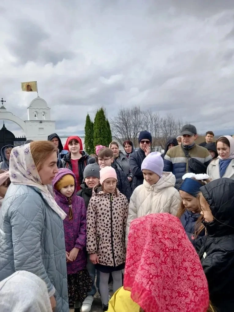 🎉 Поздравляем Александру Б., ученицу 2В класса (1 корпус) с победой в конкурсе «Пасха радость нам не