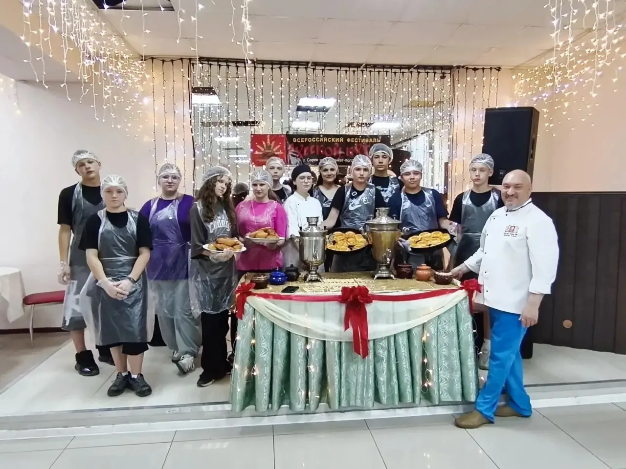 👋Сегодня для наших ребят из трудового отряда прошел незабываемый кулинарный мастер-класс в кафе «Ба