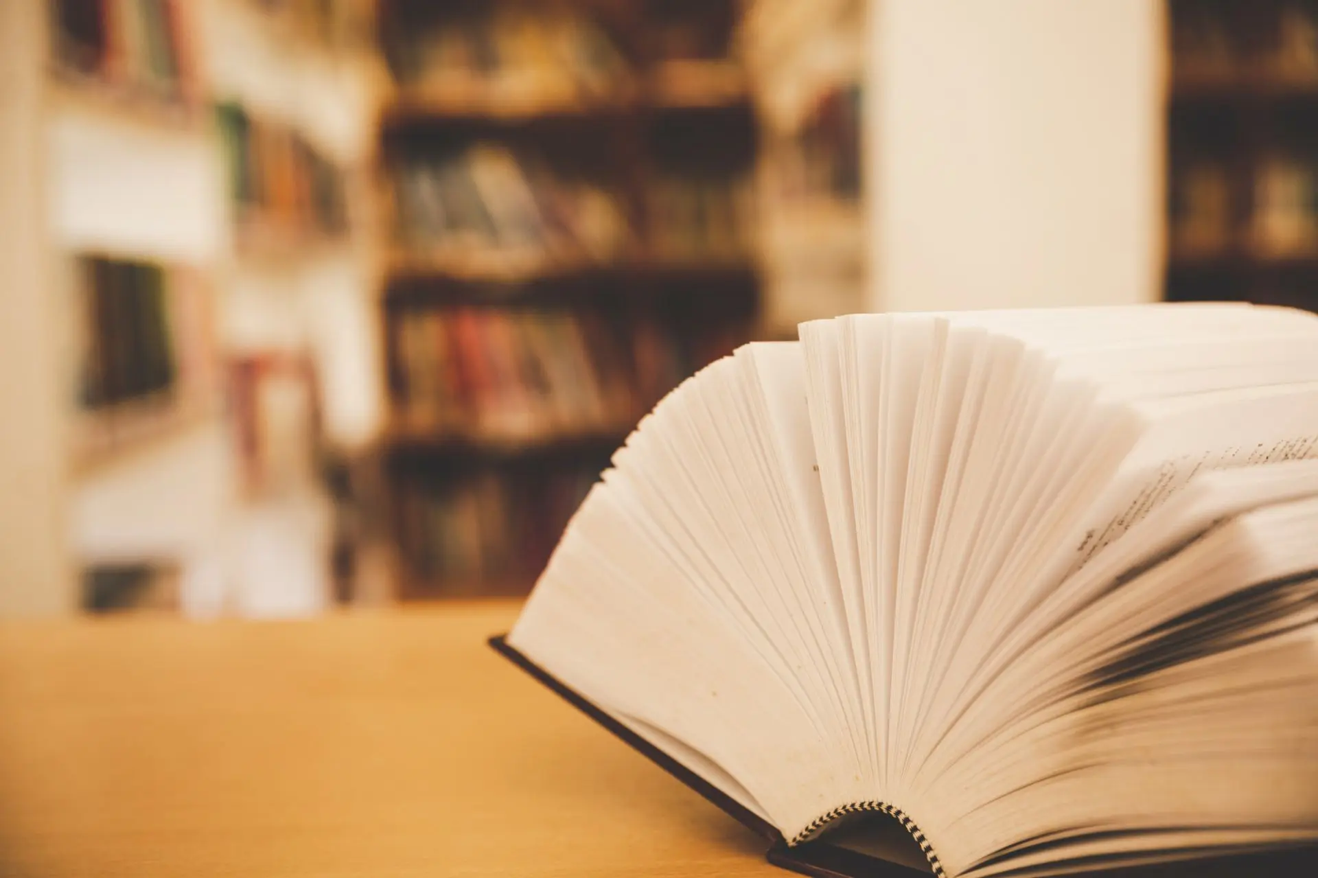 📚 «Классика в кармане»: акция книгообмена.
В Отделе универсальной литературы Центральной библиотеки