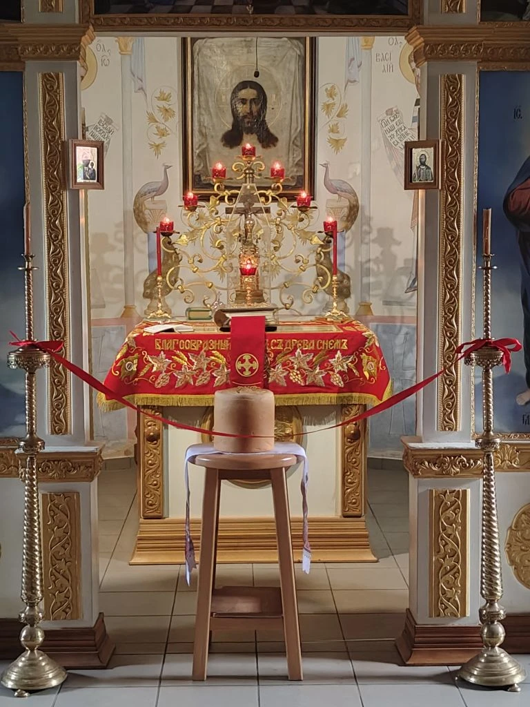 Дорогие братья и сестры, Христос воскресе!