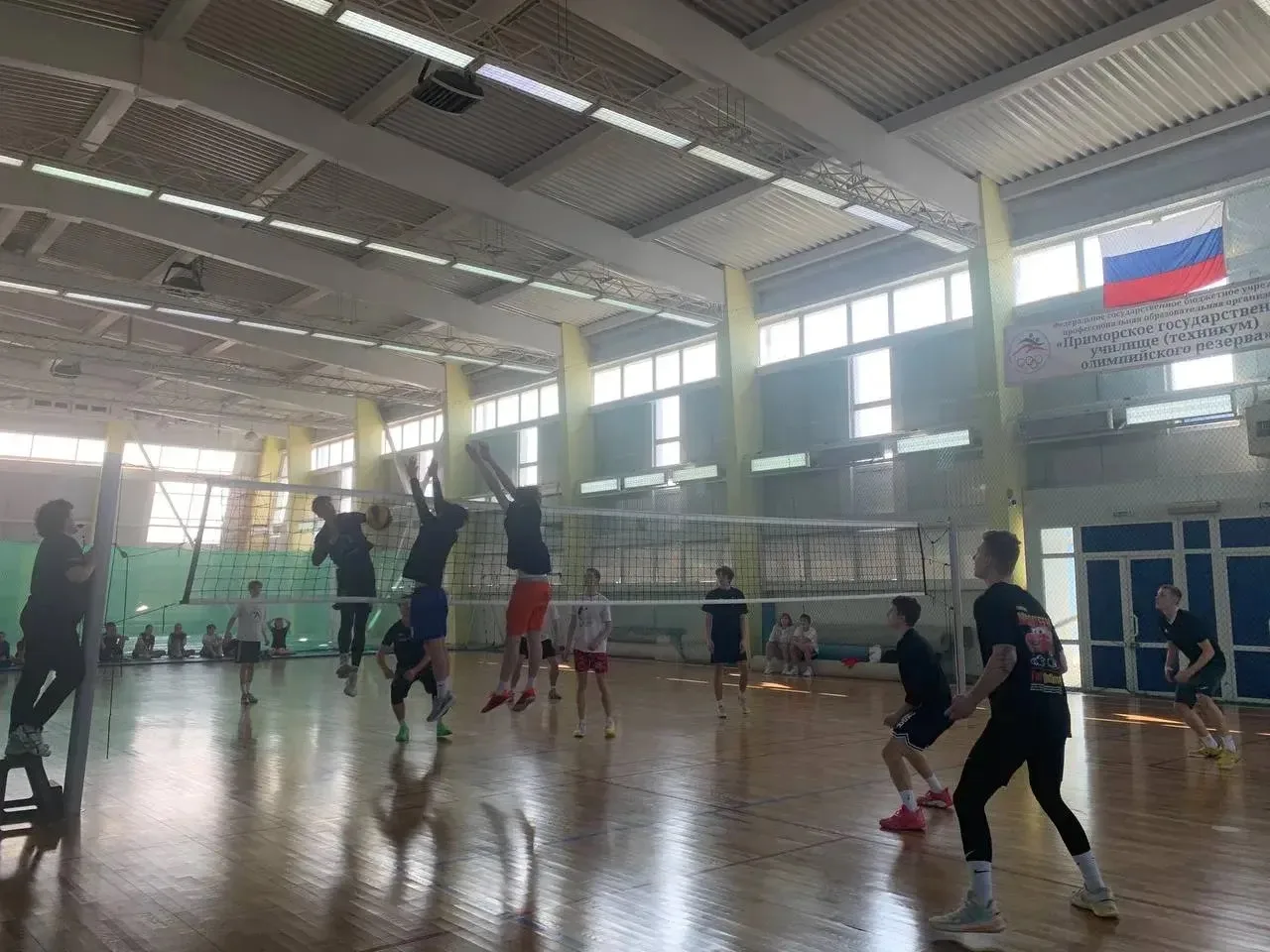 Наши мальчишки снова показали класс! 🏐⭐️ 5 марта, наша команда одержала блестящую победу над Училище