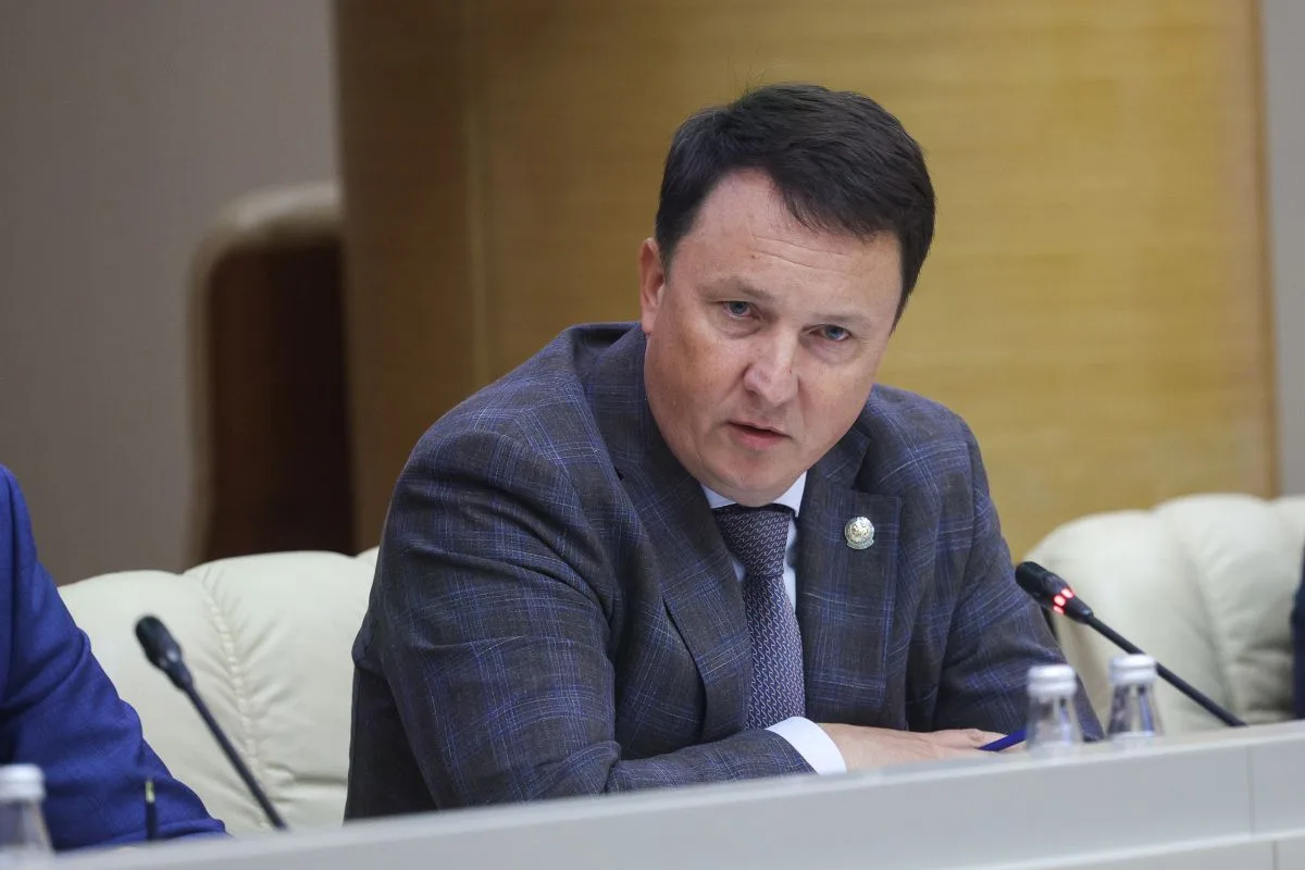 Рустам Минниханов меняет структуру минстроя РТ. У министра появляется еще один первый з...