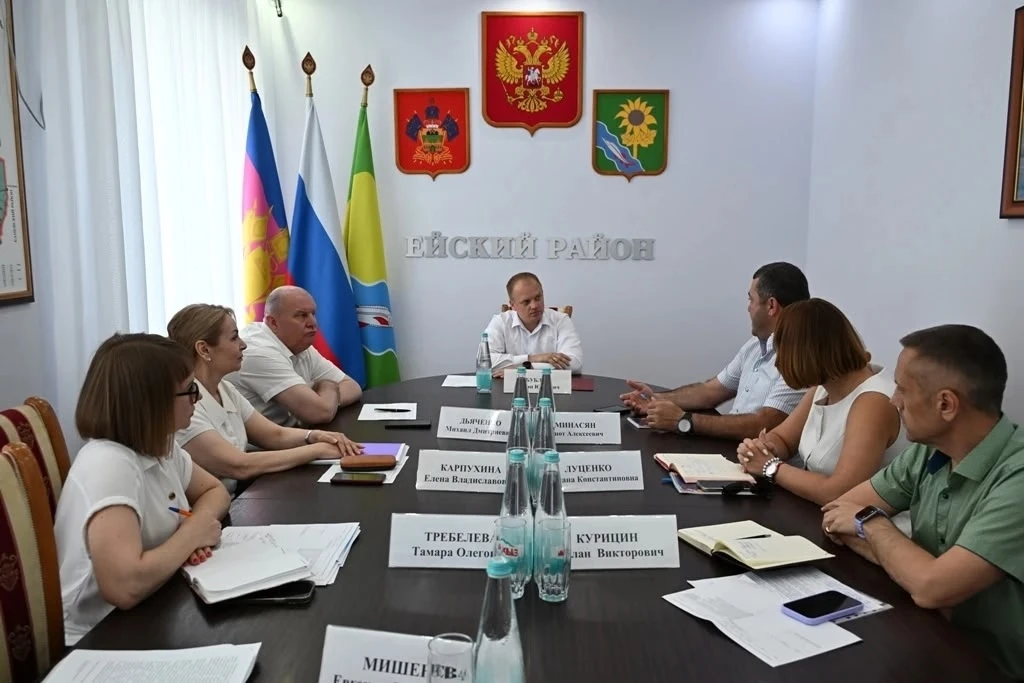 Верховный лидер земель Ейских принял🫂 сегодня большого барина с толстым кошельком💰, который планир