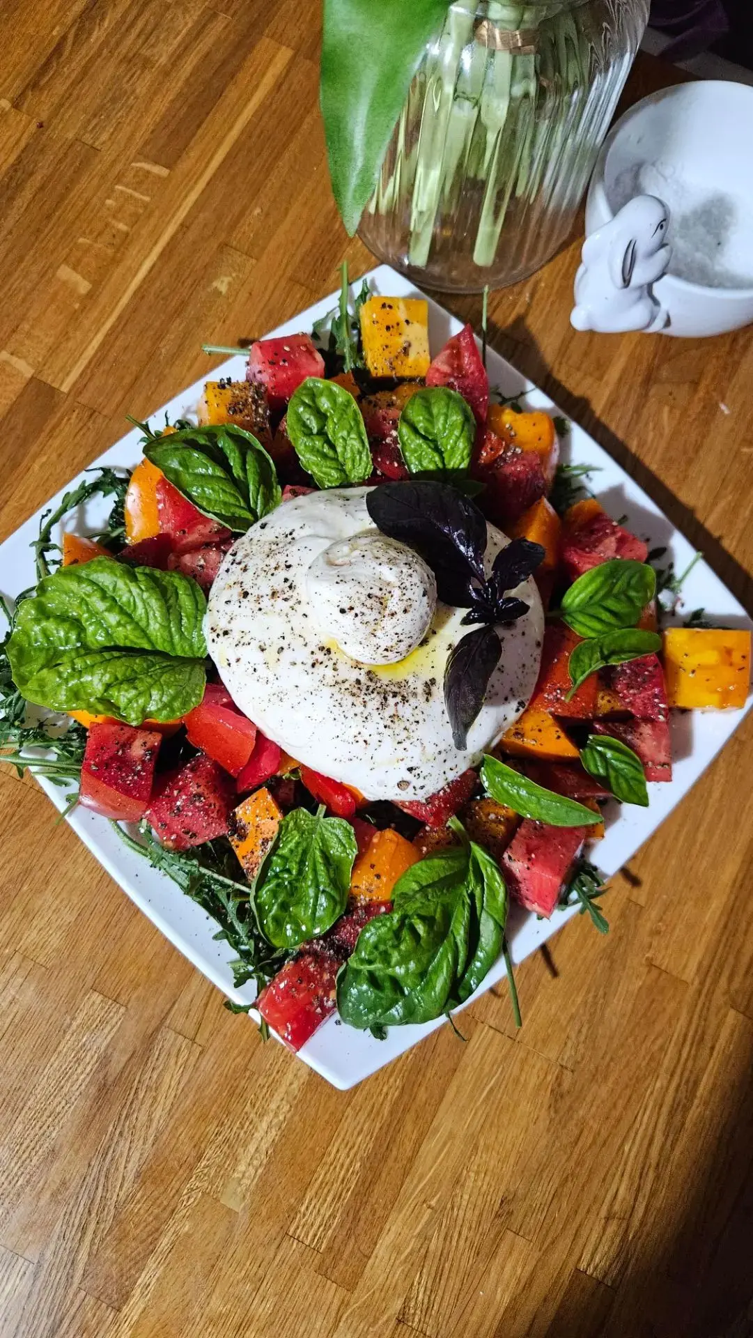 Царица полей - кукуруза! А у нас в Мумукалло царица - Буррата, мешочек со сливками. Это...