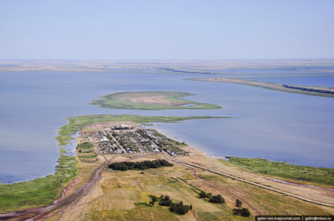 Озеро Чаны и наши реки больше не дадут закатать в бетон! 🛡💧

В Новосибирской области запускается п