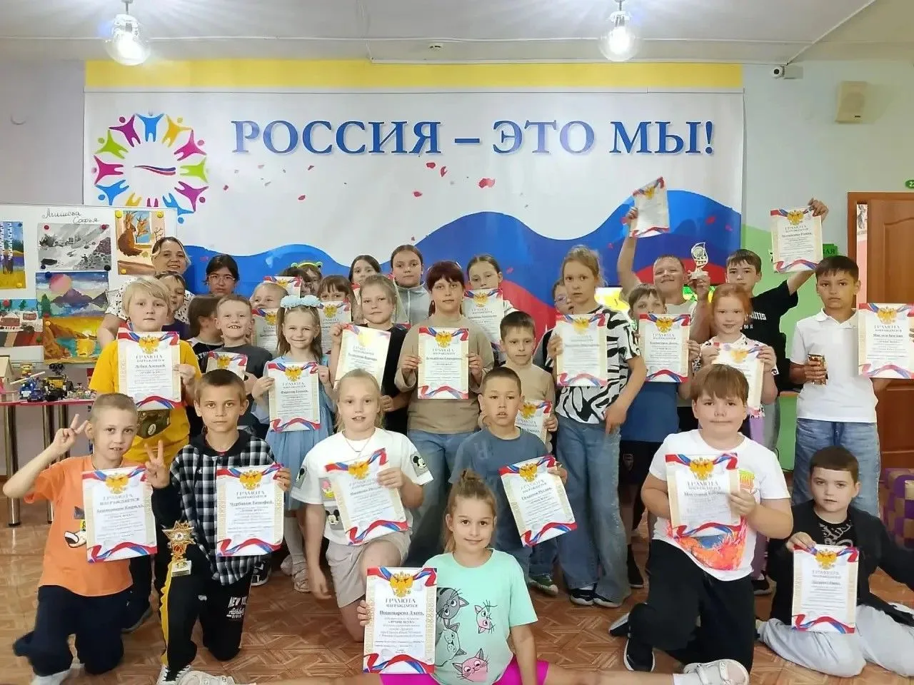 🌟 В лагере «Дружба» на станции юных техников прошло шоу талантов «Лучше всех!». 

Ребята поделились