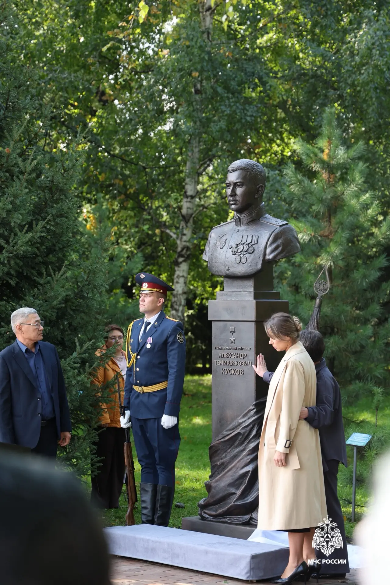 📍Сотрудники Главного управления приняли участие в памятных мероприятиях в Горно-Алтайске
