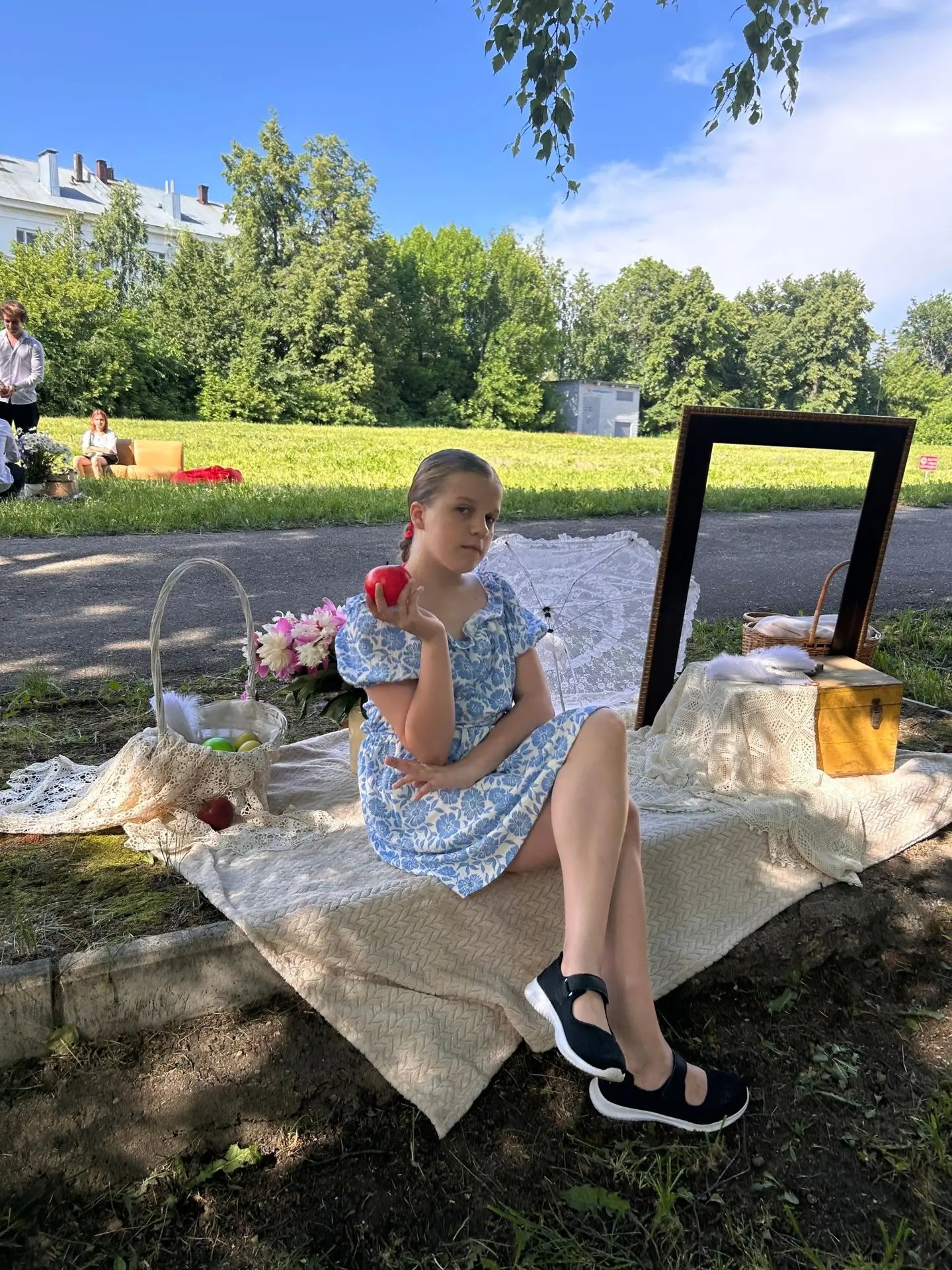 Сегодня на празднике работали фотозоны в разных стилях, где вы можете сделать памятные фотографии, а