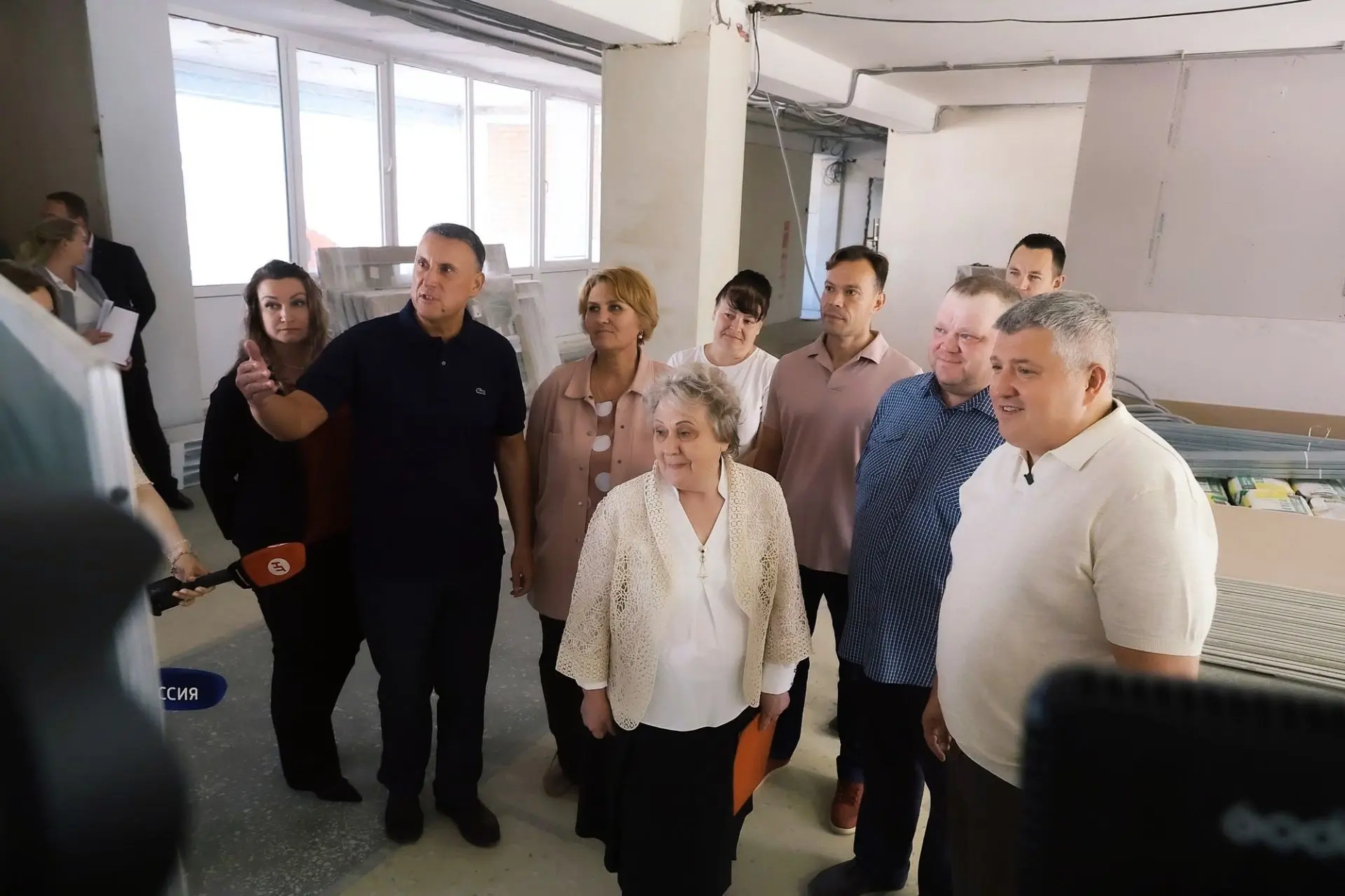 Уважаемые Новгородцы! 
 
Сегодня утром доложил Губернатору области Александру Валентиновичу Дронову 