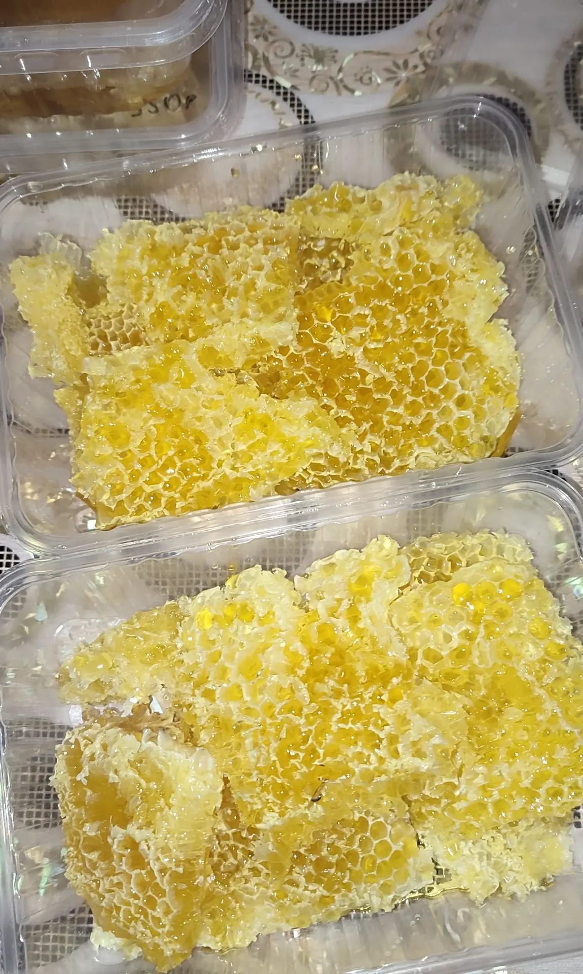 Вкусный Мед с сотах подсолнечник. 2026.Осталось 6 кг.