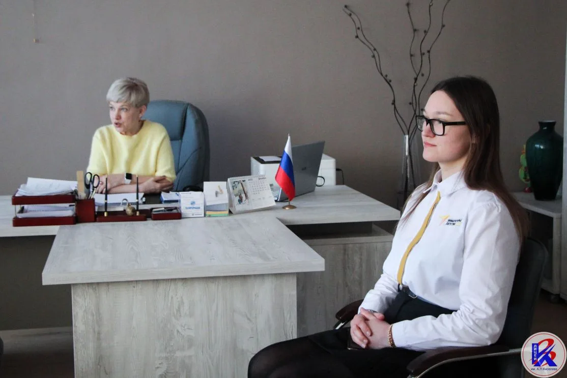 🗣️Сегодня наши активисты встретились с директором лицея Галиной Викторовной Путинцевой🤝  На встрече 