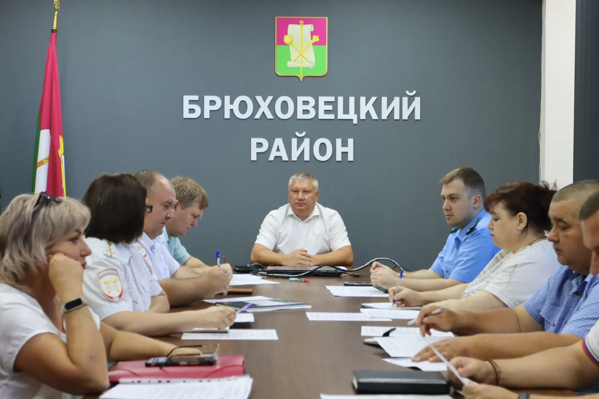 В администрации района состоялось заседание комиссии по безопасности дорожного движения...