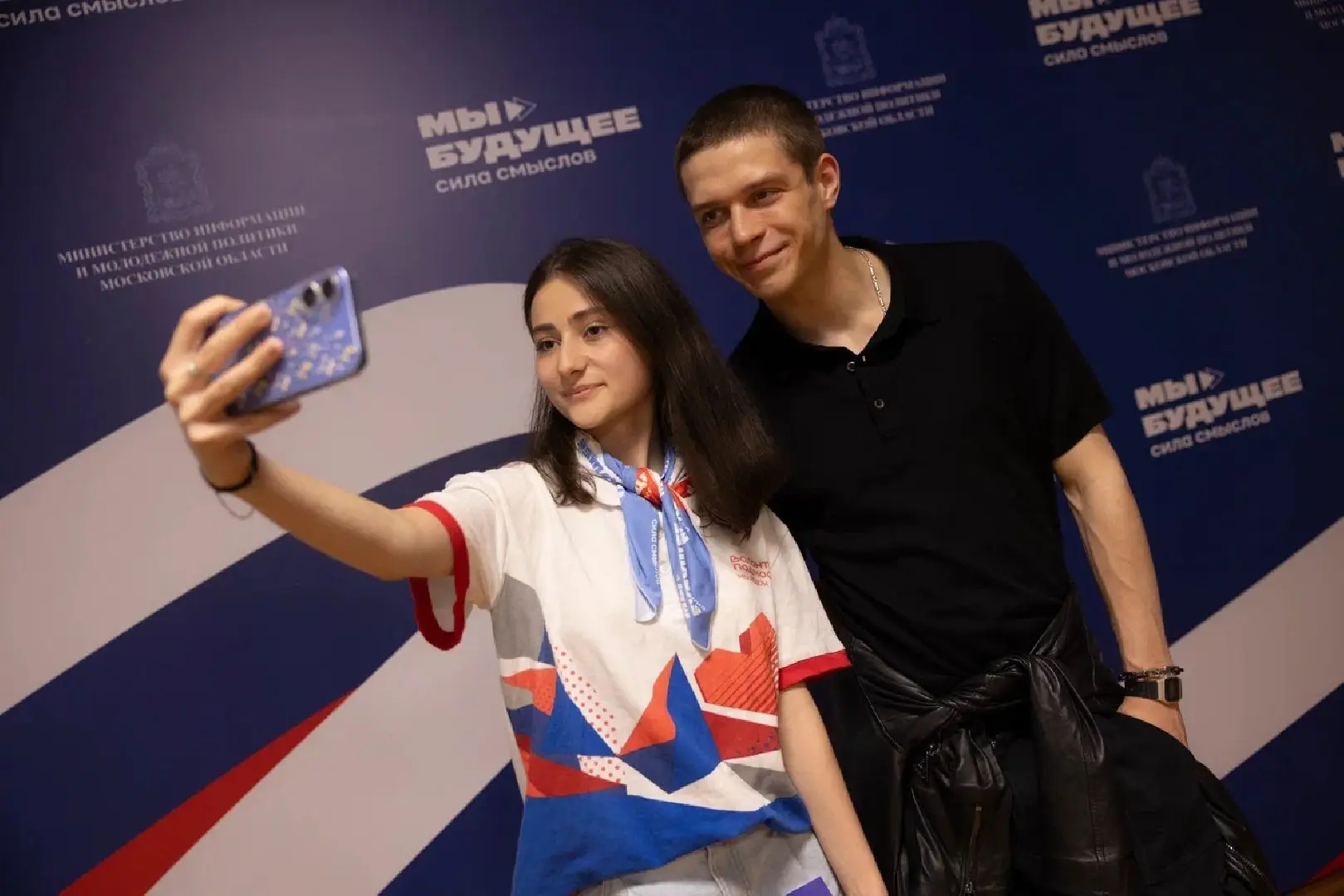 🎬 В Красногорске прошла встреча с актёром и музыкантом Глебом Калюжным в рамках проекта «МЫ БУДУЩЕЕ