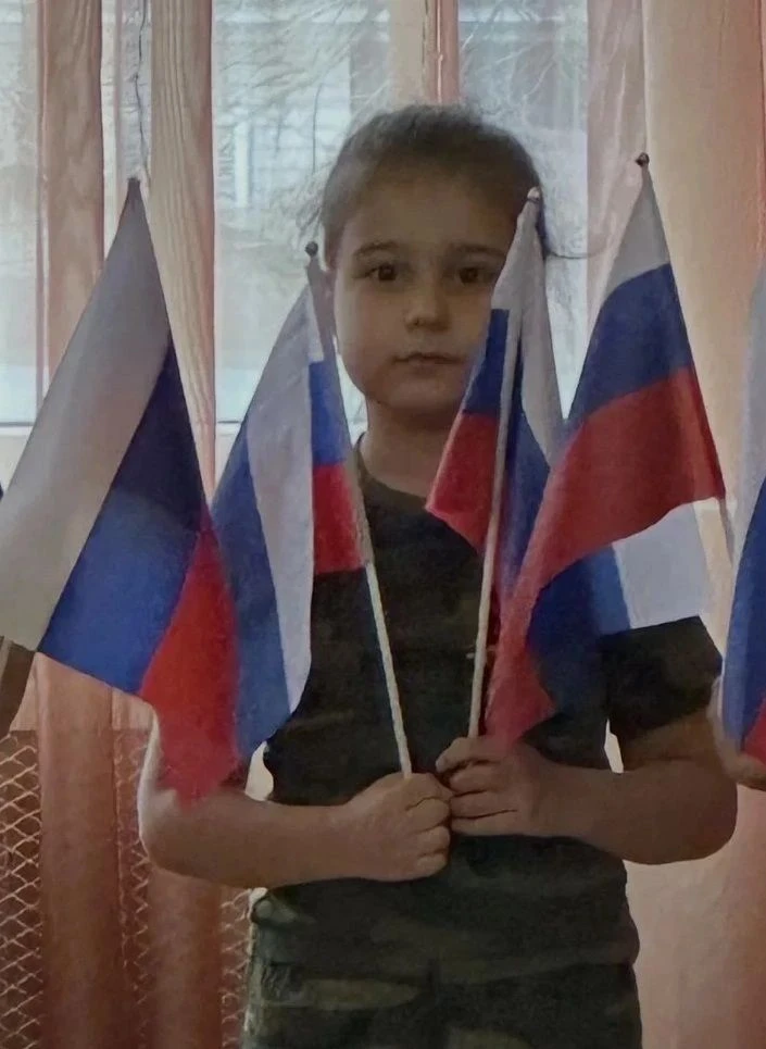 Уважаемые  учителя, родители и ребята! Мы — ученики 1б  класса. Сегодня мы отмечаем Ден...