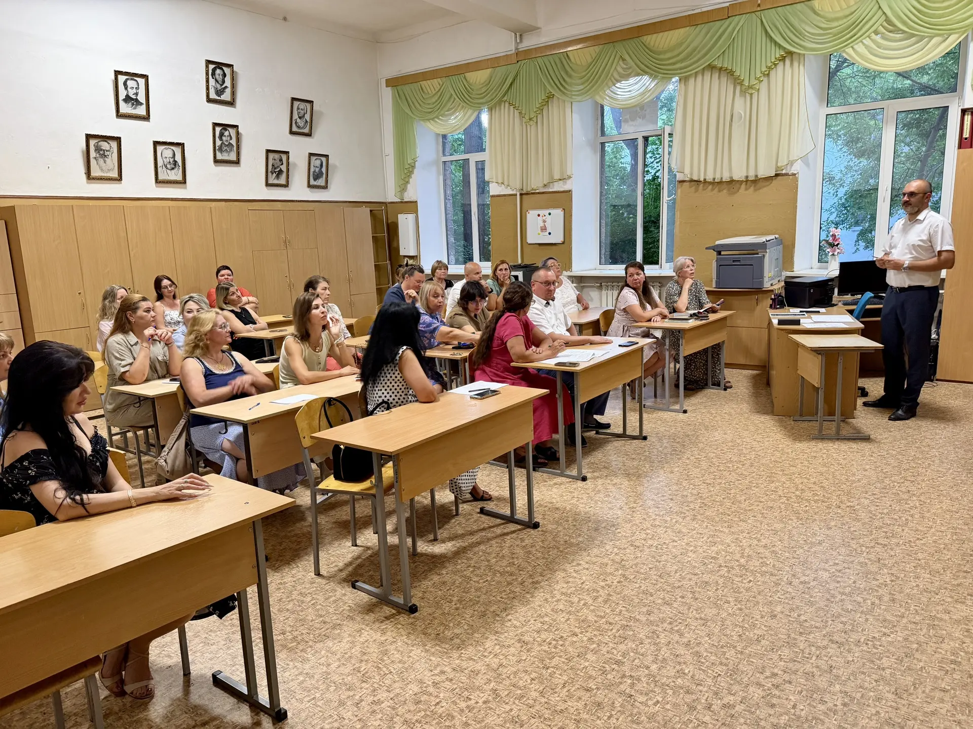 Вчера провел встречу с родителями будущих семиклассников школы №3.