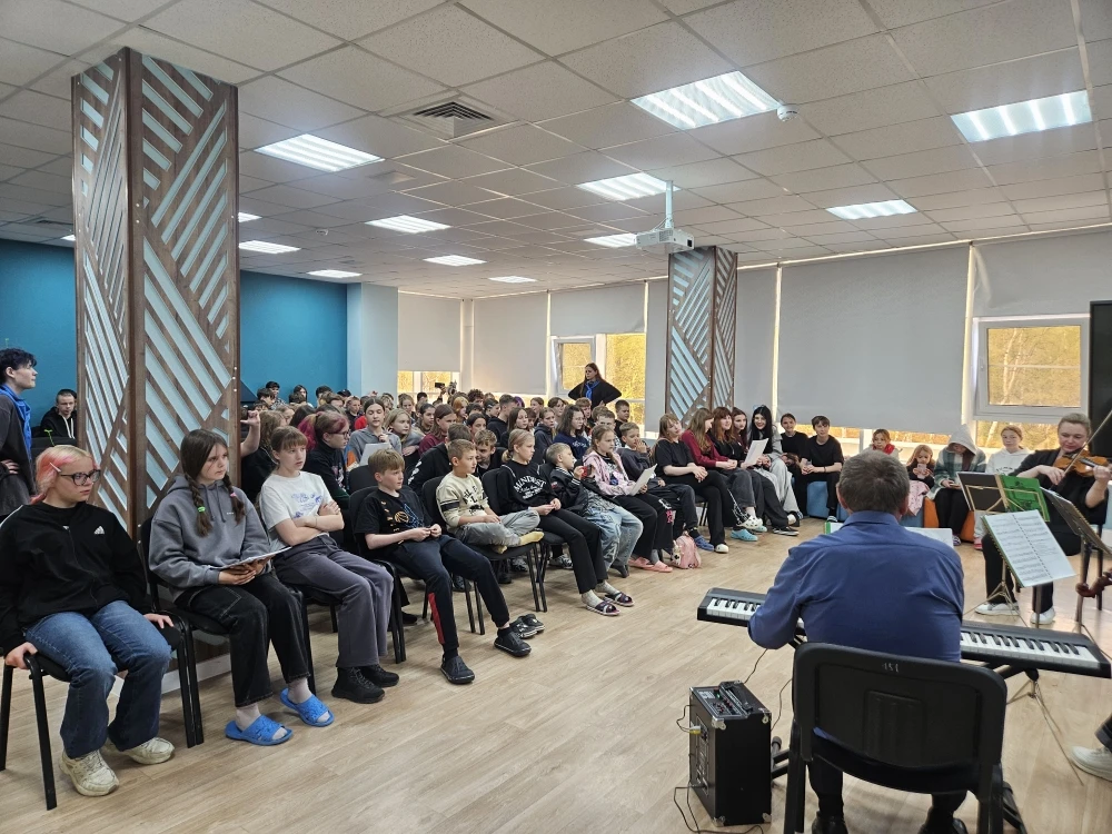 🎻Квартет «Прикосновение» завершает серию гастрольных поездок по детским летним лагерям Камчатского 