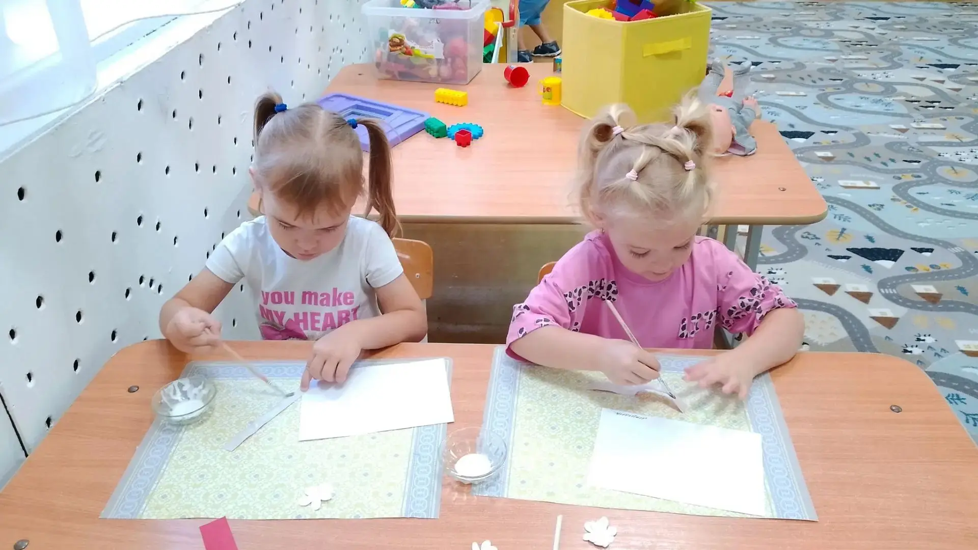 22 августа - День Российского флага! В младшей группе "Солнышко" прошло тематическое за...