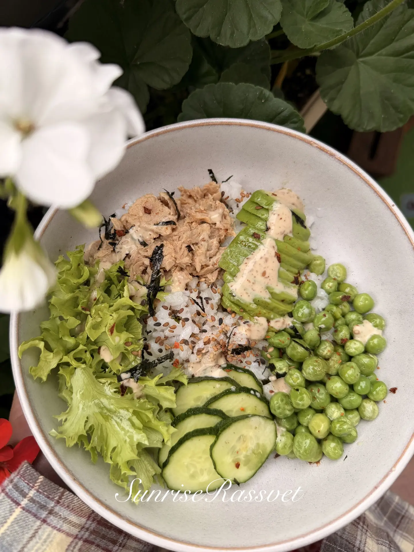 Зелёный tuna bowl | боул из тунца мой идеальный летний баланс