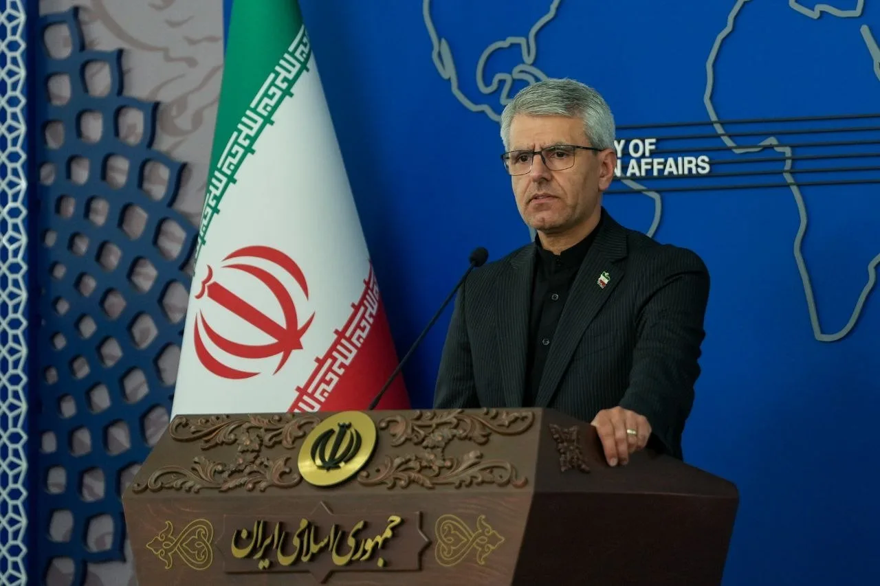 🇮🇷 МИД Ирана опроверг слухи о закрытии Ормузского пролива.

Официальный представитель Министерства