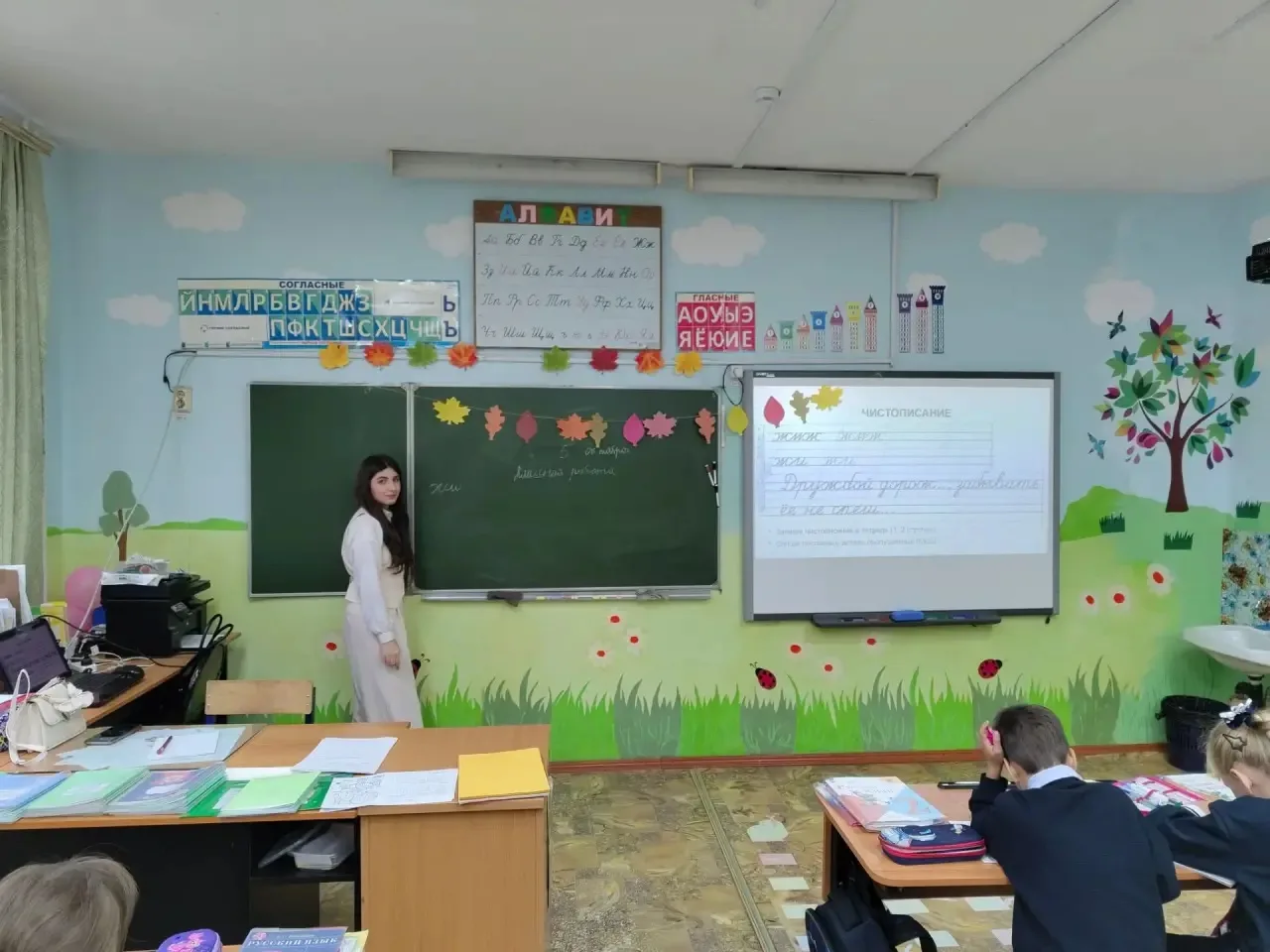 В начале октября наша школа привычно преобразилась. В честь Дня учителя привычный уклад...