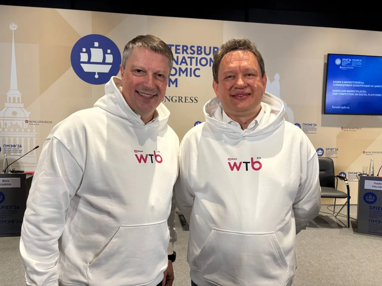 ВТБ + RWB = большая дружная семья