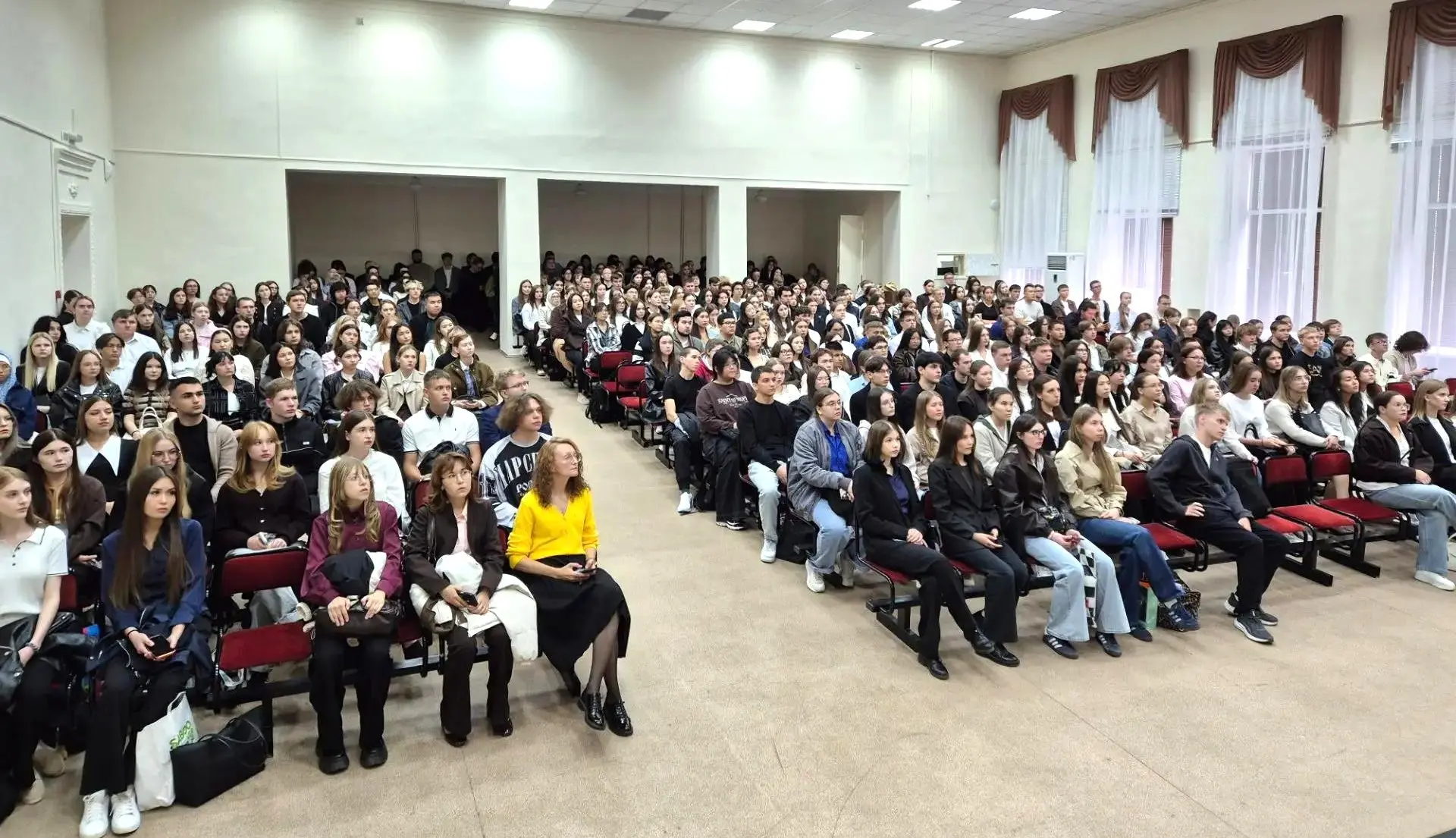 Для первокурсников начались «Дни знакомства с университетом»