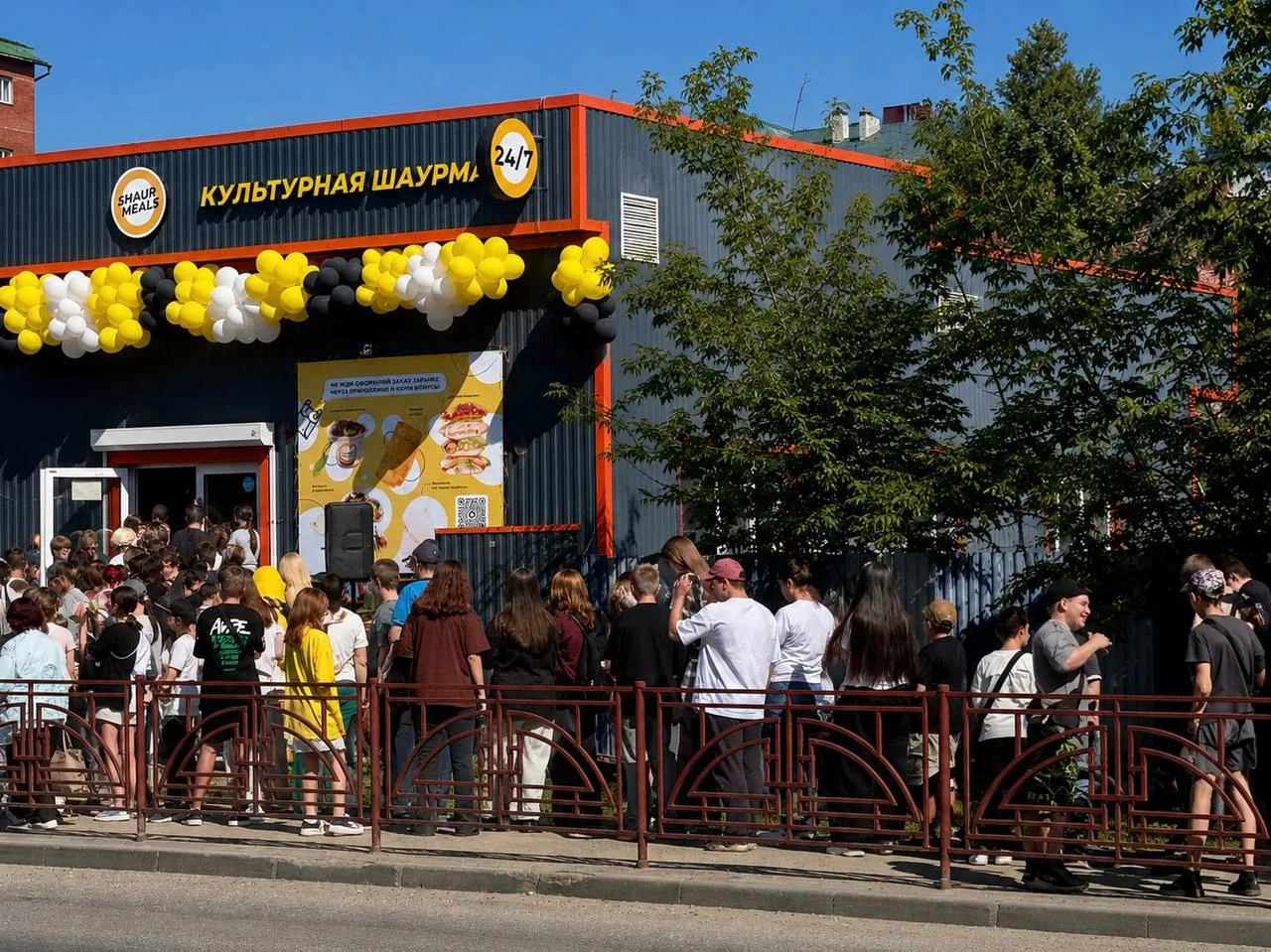 В Иркутске открылась 15-я точка ShaurMeals: 940 чеков в первый день