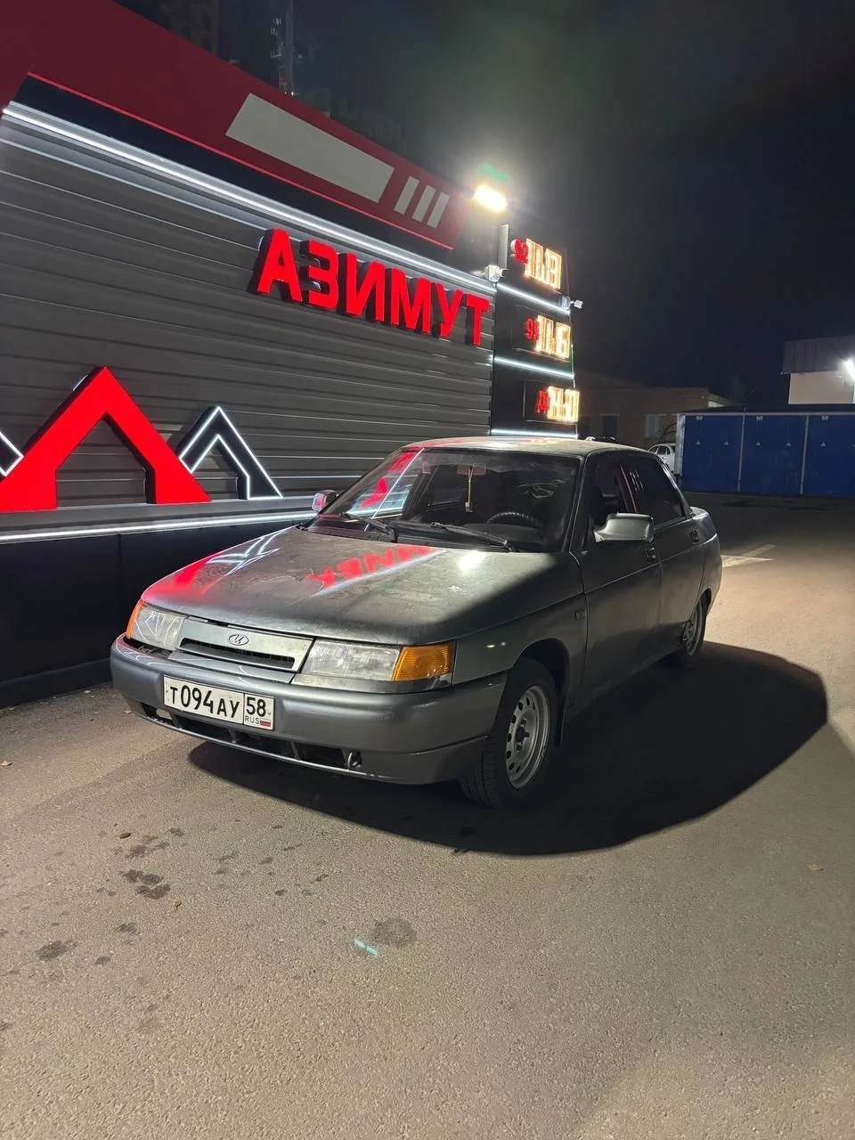 Продаю — ВАЗ 2110. Машина полностью обслужена и готова к эксплуатации.