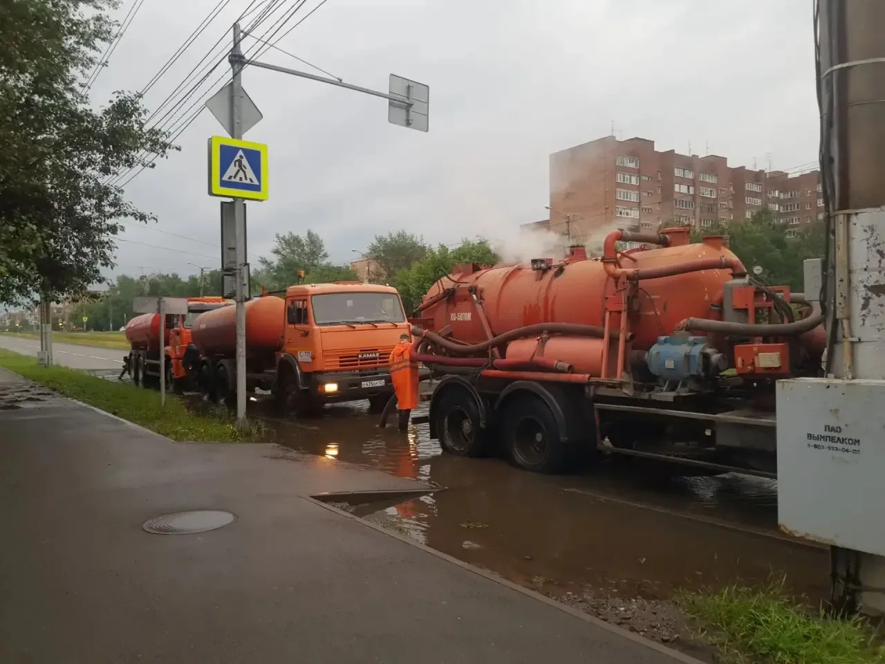 🌧️ Устранение последствий ливня🌧️

По информации синоптиков, наш город пережил настоящую водную ат