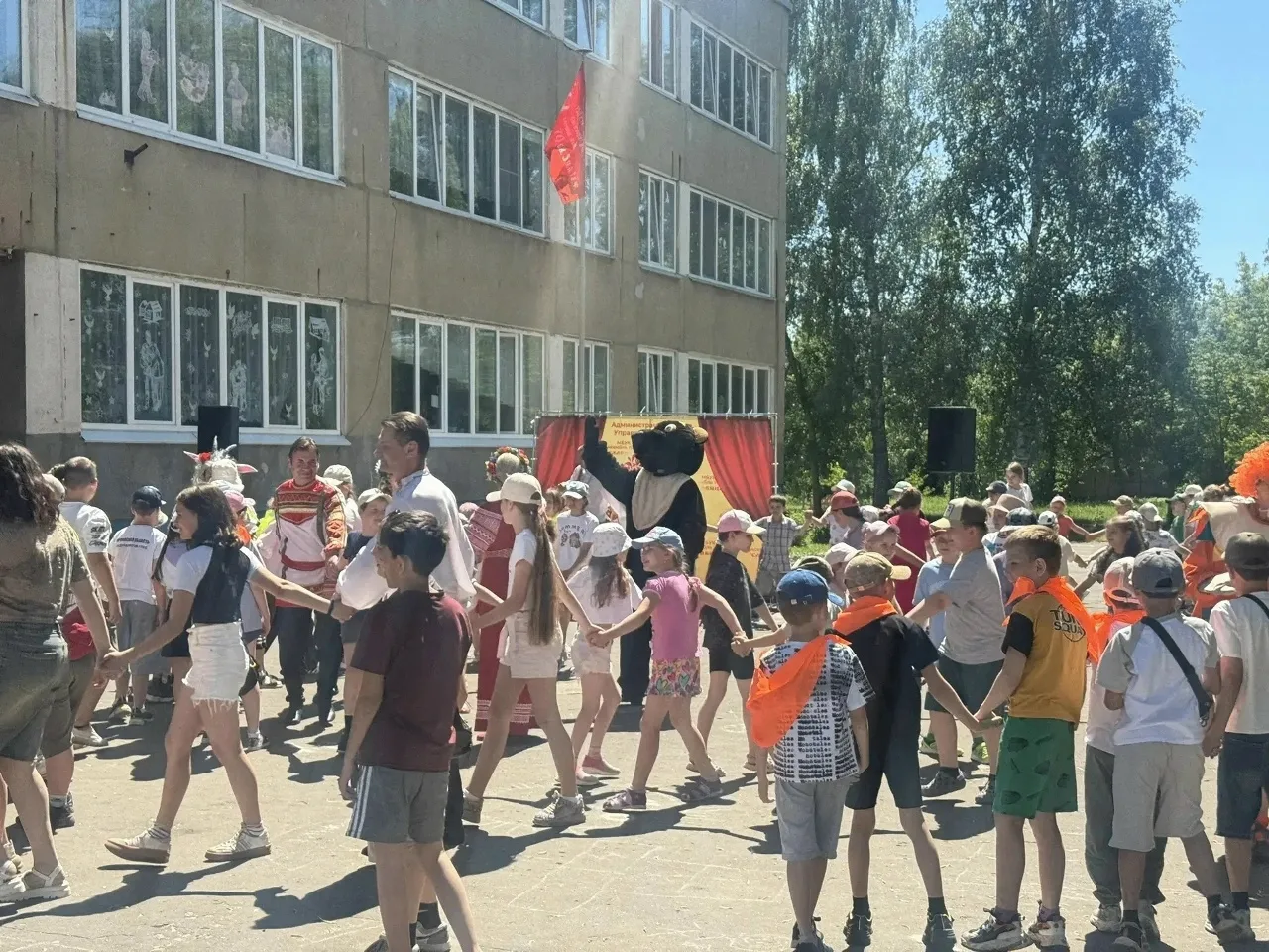 Сегодня наши дети получили невероятный заряд эмоций! Мы побывали на выступлении замечательного Орлов