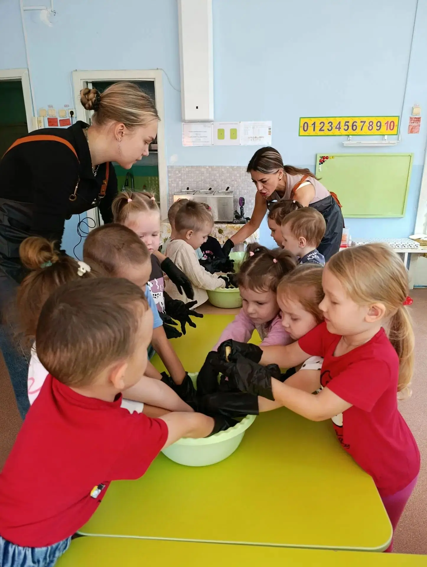 🍭Сегодня в нашем детском саду царила атмосфера маленького кондитерского праздника! Для...
