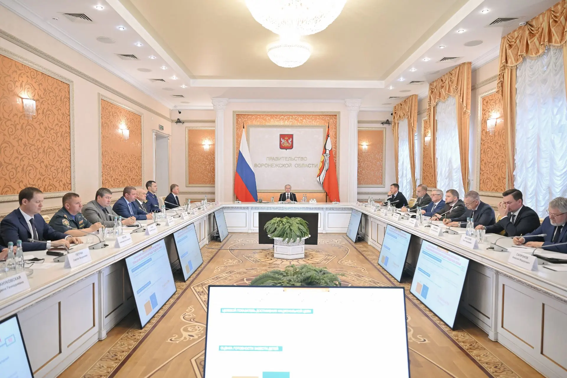 Министр внутренней политики Елена Дерганова рассказала о результатах социологических ис...