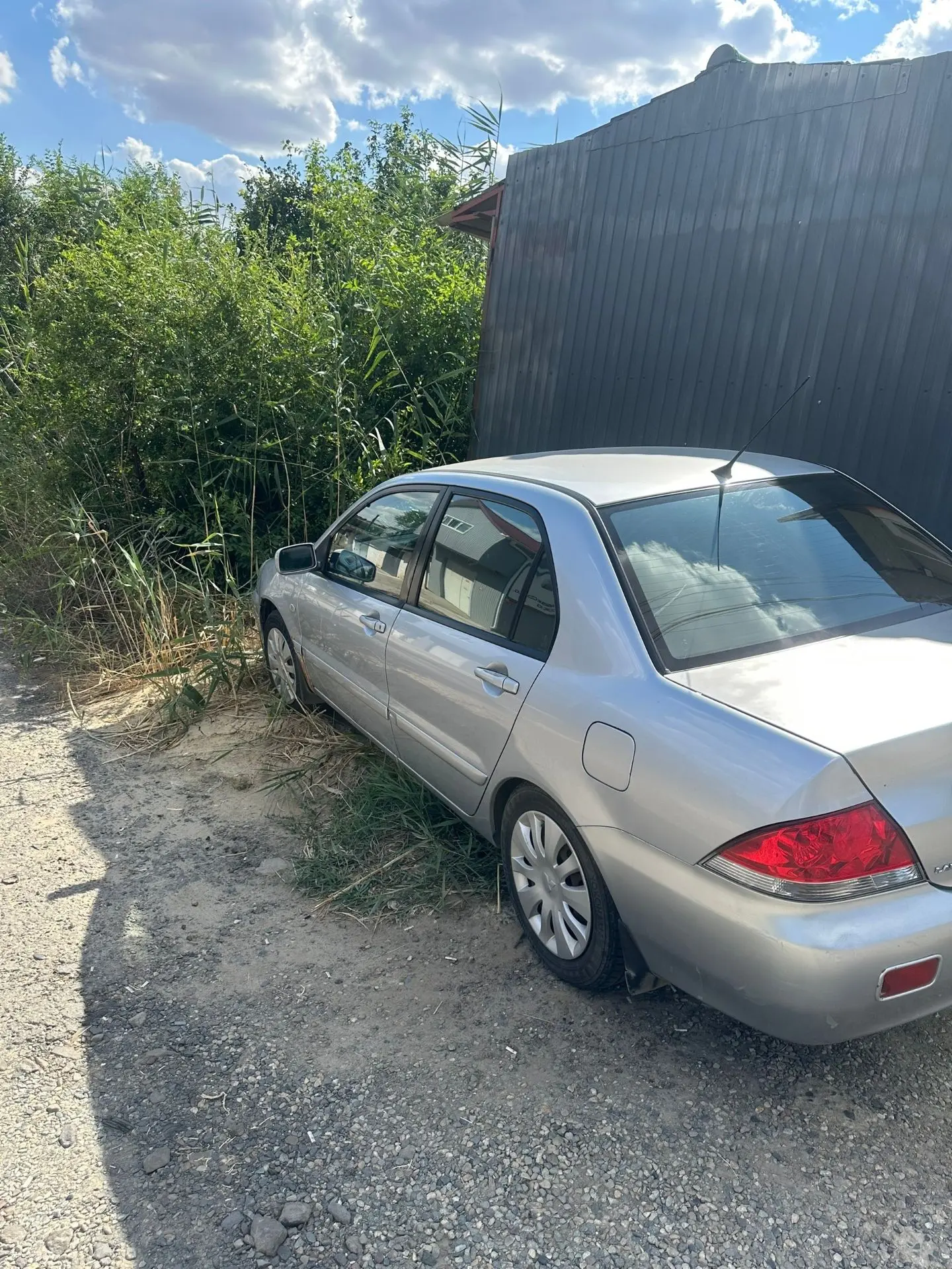 Продам Лансер. 2007 год.  Мотор,коробка без вложений. Кондер работает.  Цена -380 т.р. ...