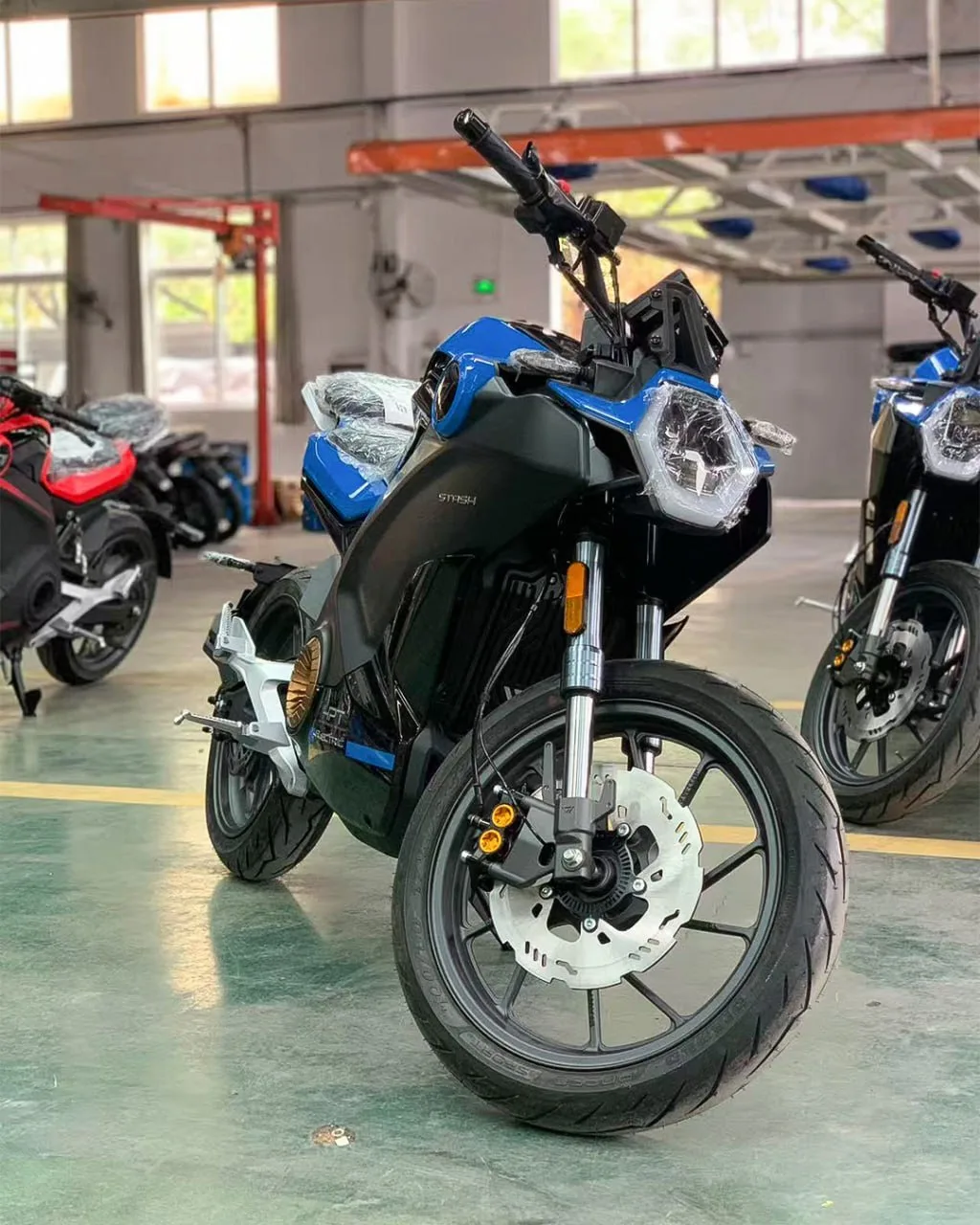 Vmoto Stash В НАЛИЧИИ ⚡️

Один из самых интересных городских электромотоциклов уже на складе.
Сейчас