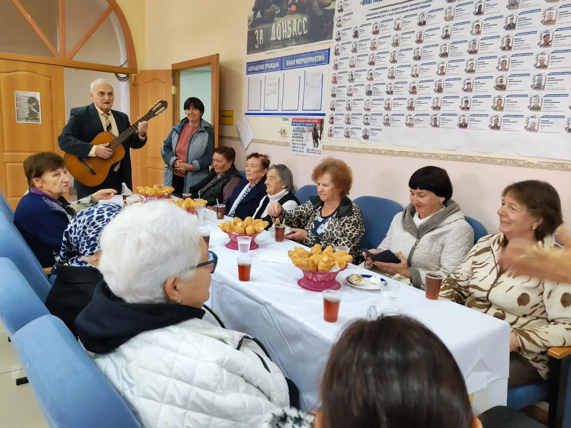 В СДК п. Прикубанский прошла тематическая программа «Душою молоды всегда». Звучали стих...