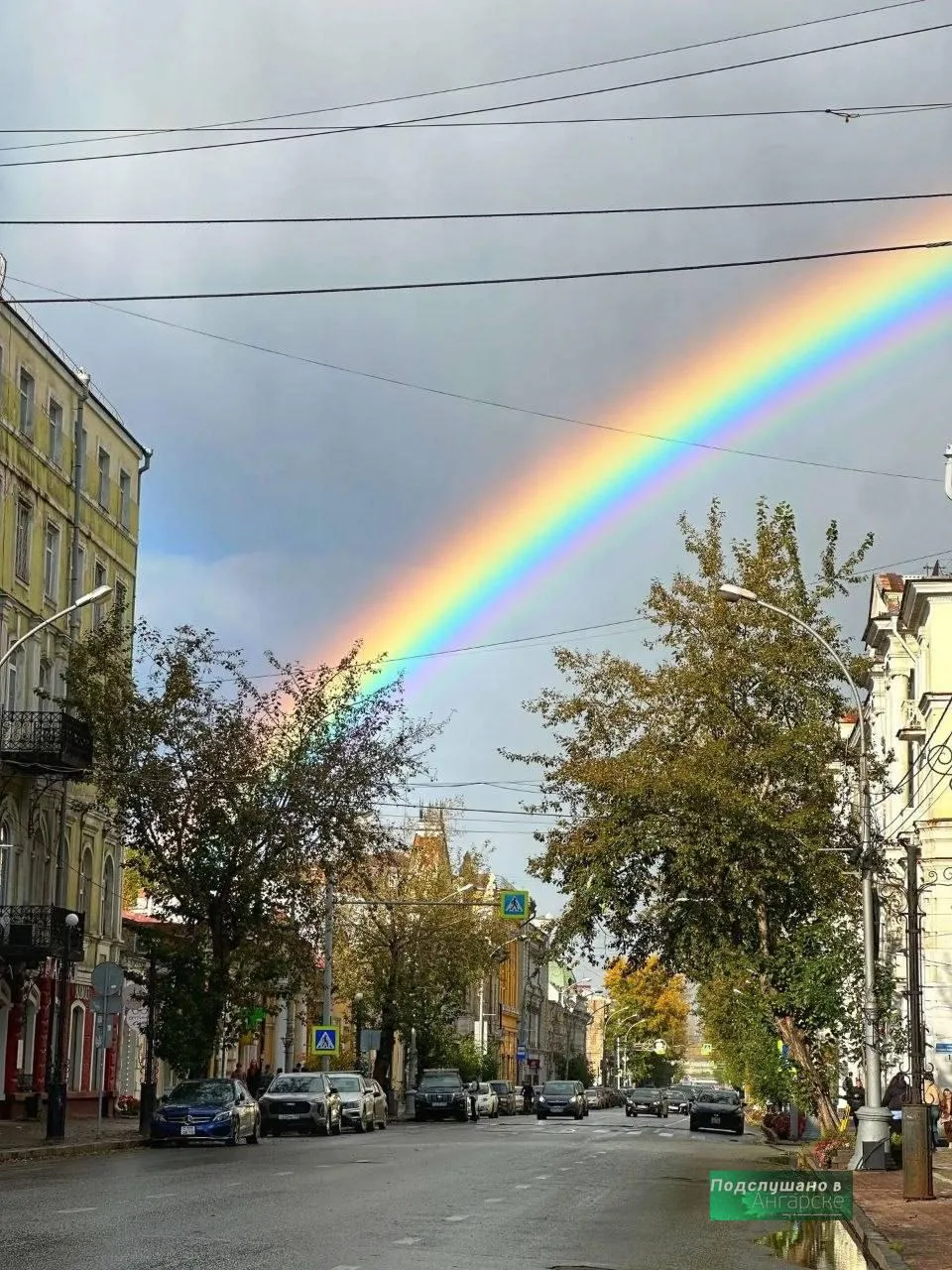 Иркутск вчера показал, как заканчивать дождь красиво. Обычно — просто лужи и мокрые нос...