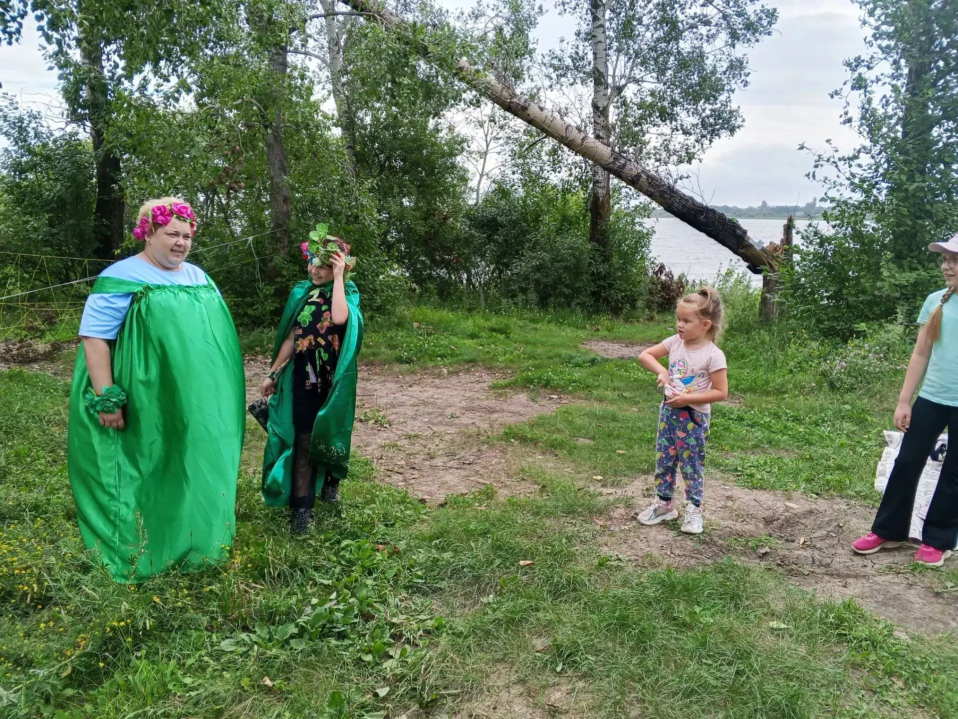 Лесной поход с Эколятами: спасаем сказочных героев! 🌲🐾
