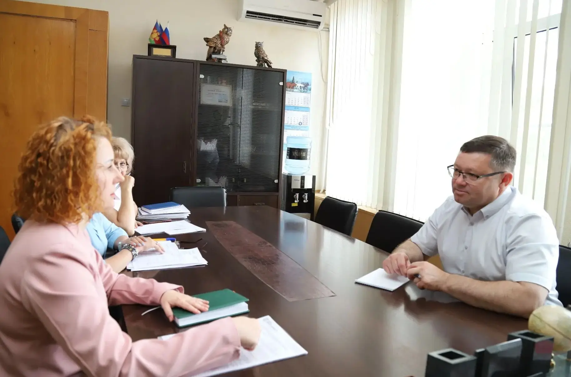 Провёл рабочую встречу с руководителем дополнительного офиса банка «Центр‑инвест» Светл...