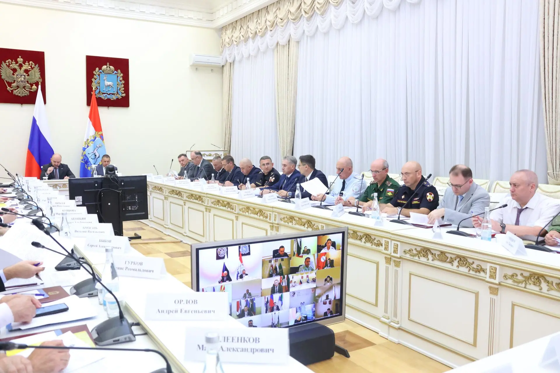 Губернатор Вячеслав Федорищев провел заседание антитеррористической комиссии Самарской ...