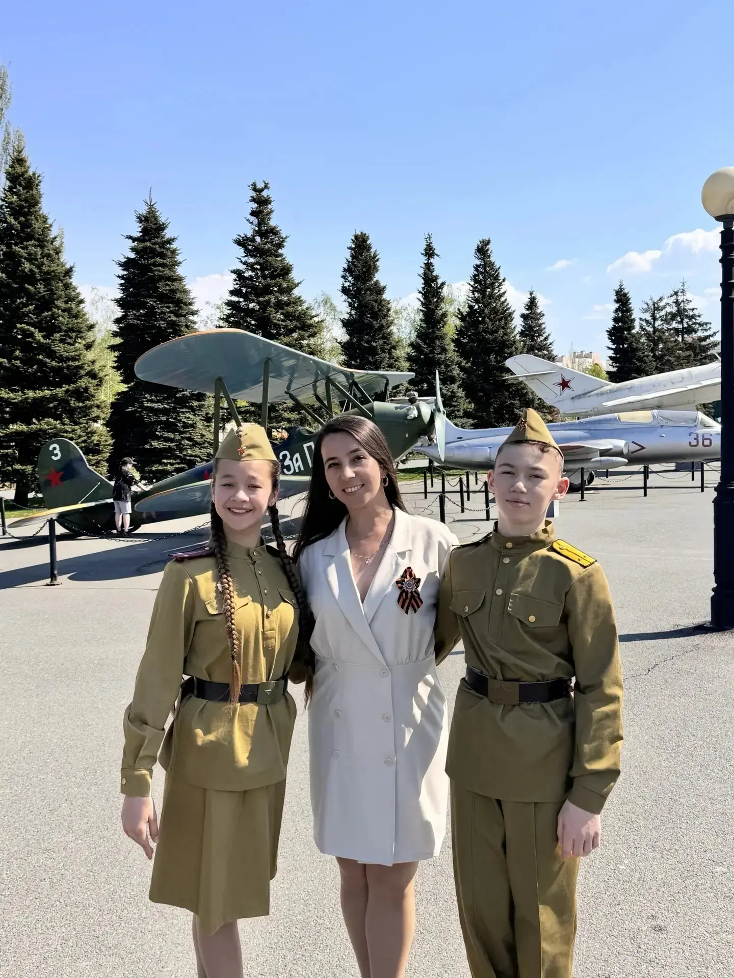 🕊️ Вальс Победы в Парке Победы  Ученик 5А класса Шарифуллин Самат и ученица 5В класса Гараева Аделя 